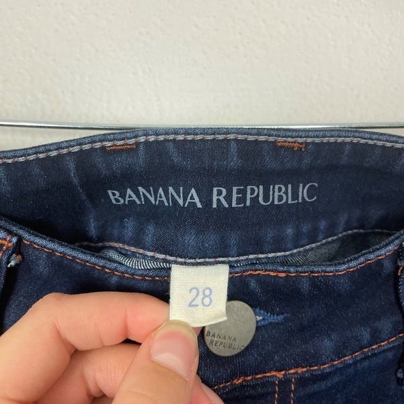 Banana Republic Woman's Sz 28 Dark Wash Low Rise Curvy Boot Jeans - Picture 4 of 9